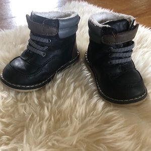 Toddler/infant boots size 5